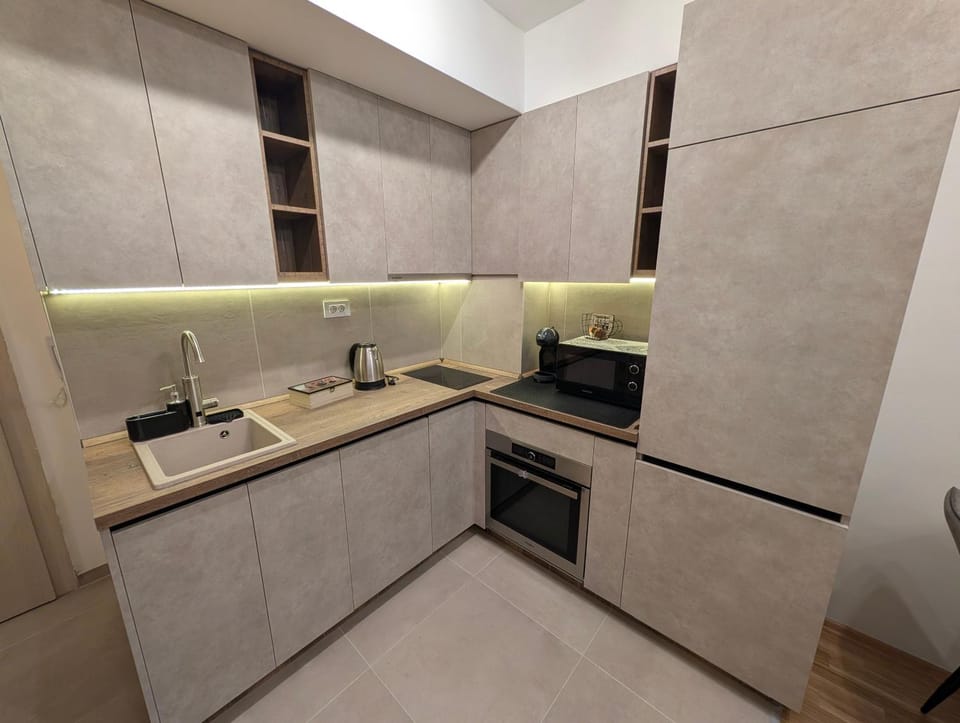 Lunara Lux Apartment, Modern Design Stay - Skopje House in Skopje