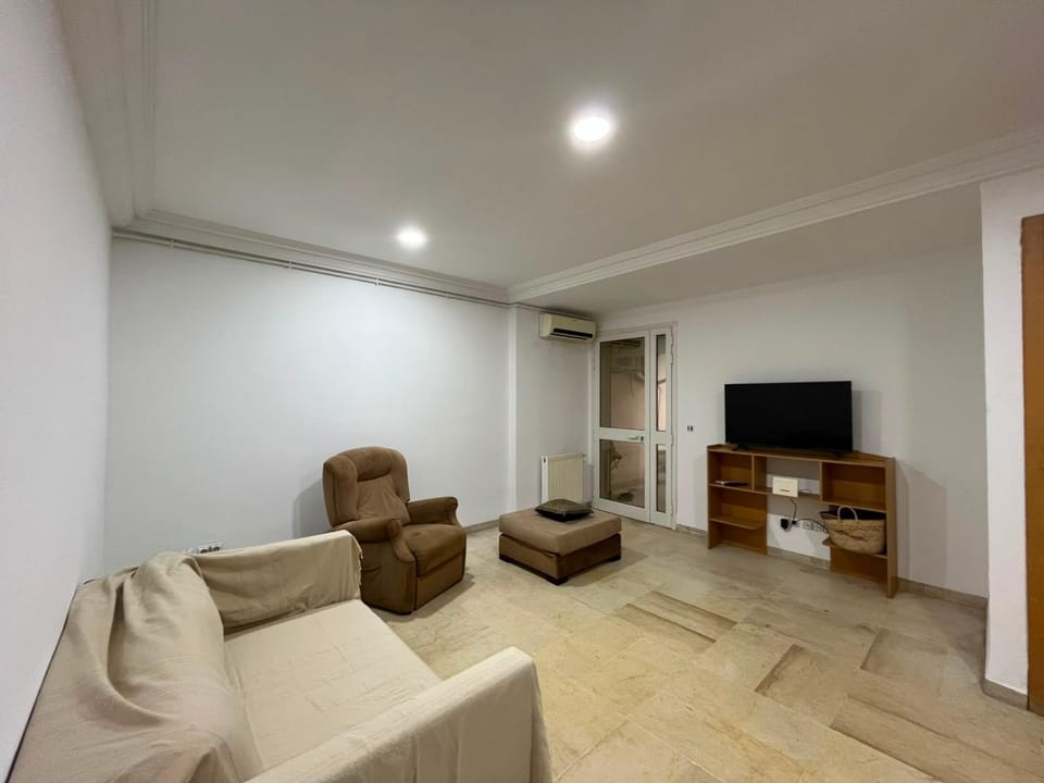 Communal lounge/ TV room, TV and multimedia, Living room