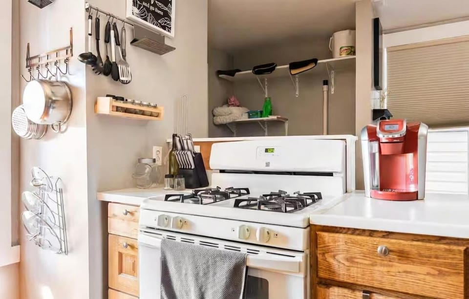 Charming 2 Bedroom Apt Shelby Park, Germantown Apartment in Jefferson County
