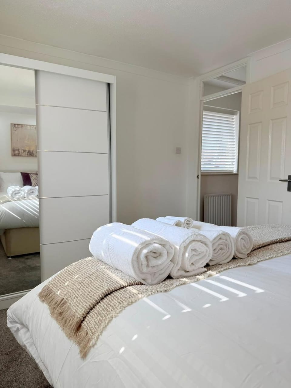 Luton 2BR House, Garden & 2 Private Parking House in Luton