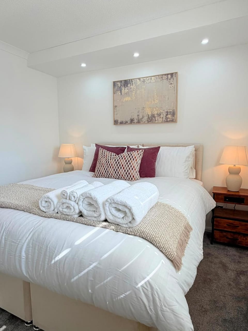 Luton 2BR House, Garden & 2 Private Parking House in Luton