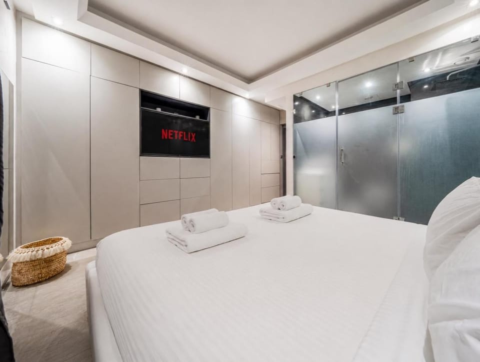Luxury 1BR, Heart of Gueliz, Near Jemaa El Fna Apartment in Marrakesh
