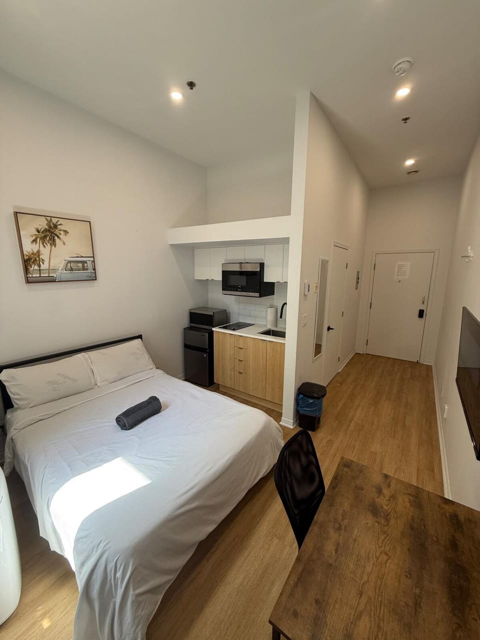 Modern Studio Downtown MTL for 2 with Free Parking Apartment in Montreal
