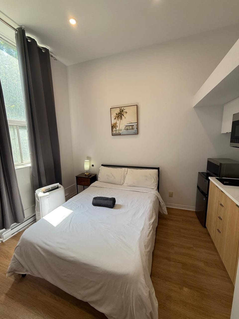 Modern Studio Downtown MTL for 2 with Free Parking Apartment in Montreal
