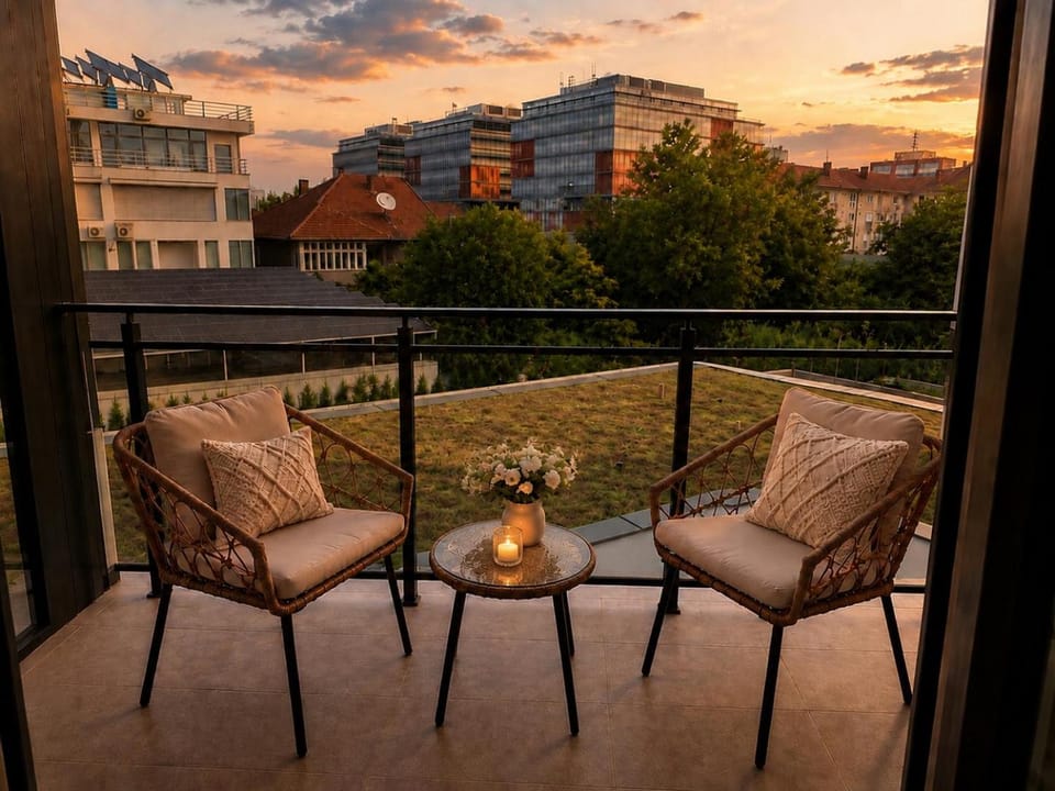 Patio, View (from property/room), Balcony/Terrace, Seating area, Sunrise, Sunset
