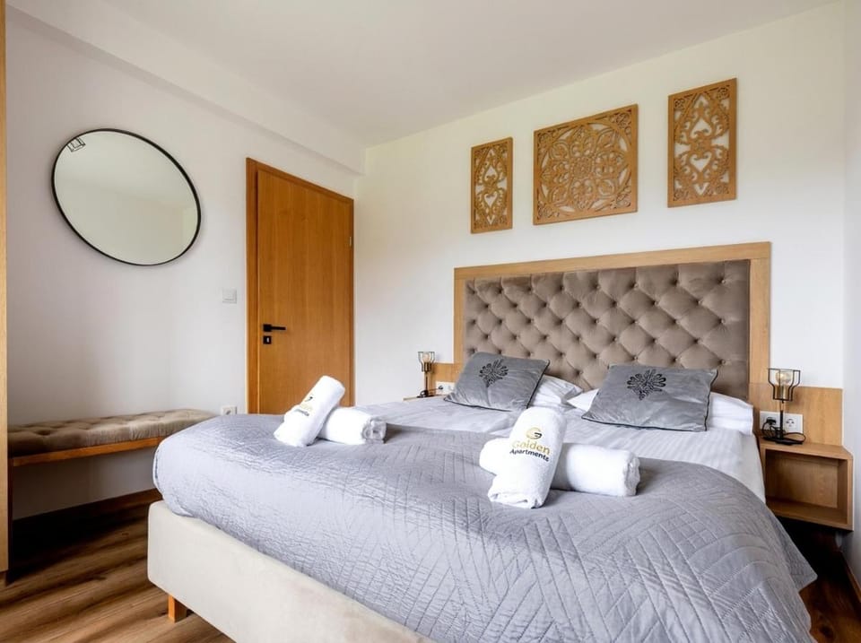 Bed, Photo of the whole room, Bedroom, towels, wardrobe
