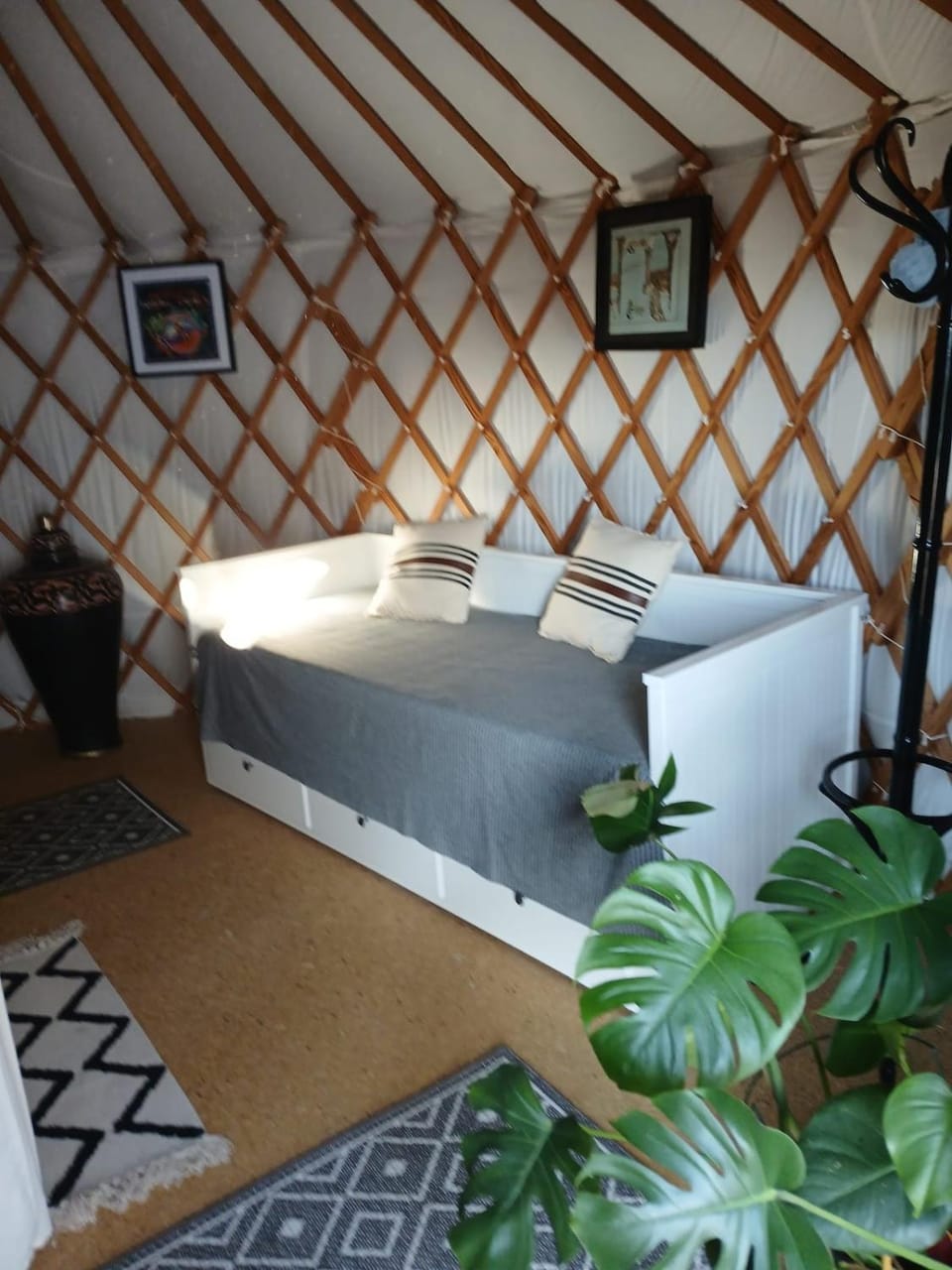 O2 Yourtes House in Nouvelle-Aquitaine
