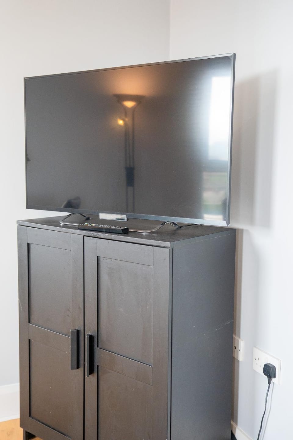 Stunning 2BR Penthouse with Titanic Views and Parking Apartment in Belfast