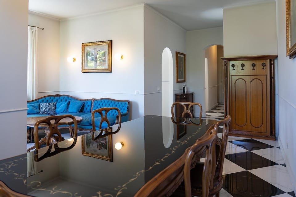 Lake Maggiore Gem Crystal Apartment in Stresa