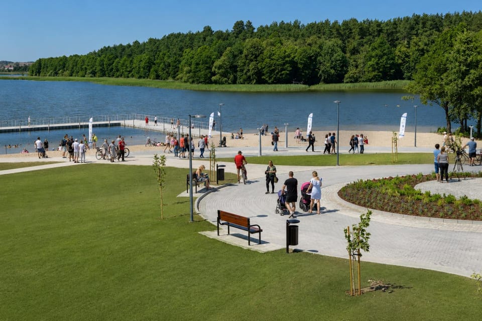 Nearby landmark, Lake view