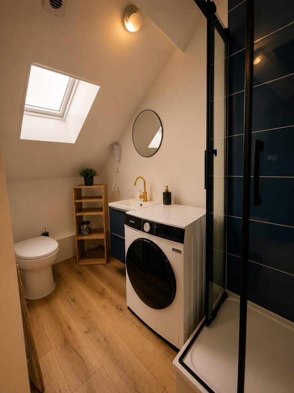 Bathroom, washing machine