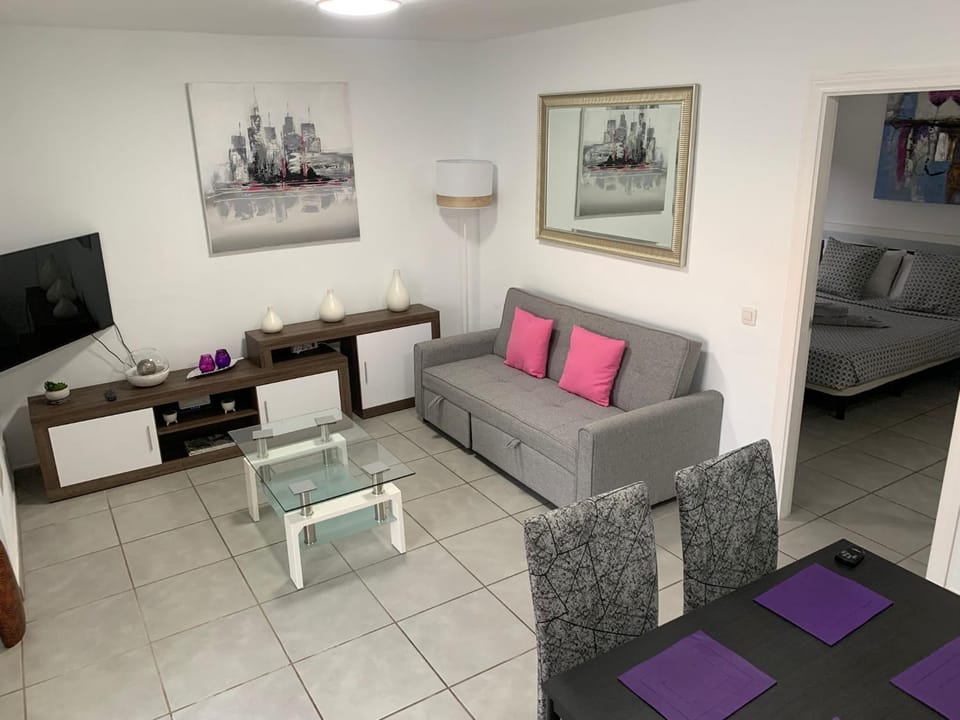TV and multimedia, Living room, air conditioner