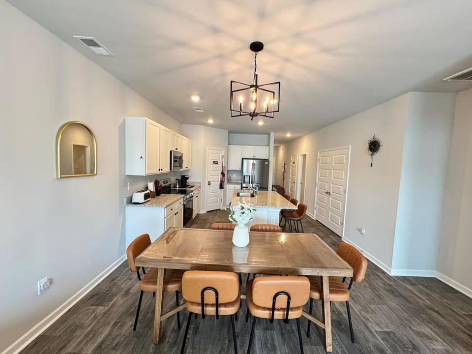 Luxury Comfy 3B3B New home with pool sleeps 11 House in Carolina Forest