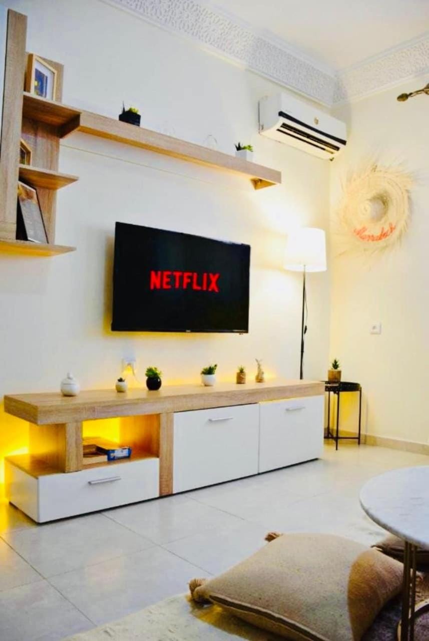 Elegant 2- Bedroom Parking Netflix Apartment in Marrakesh