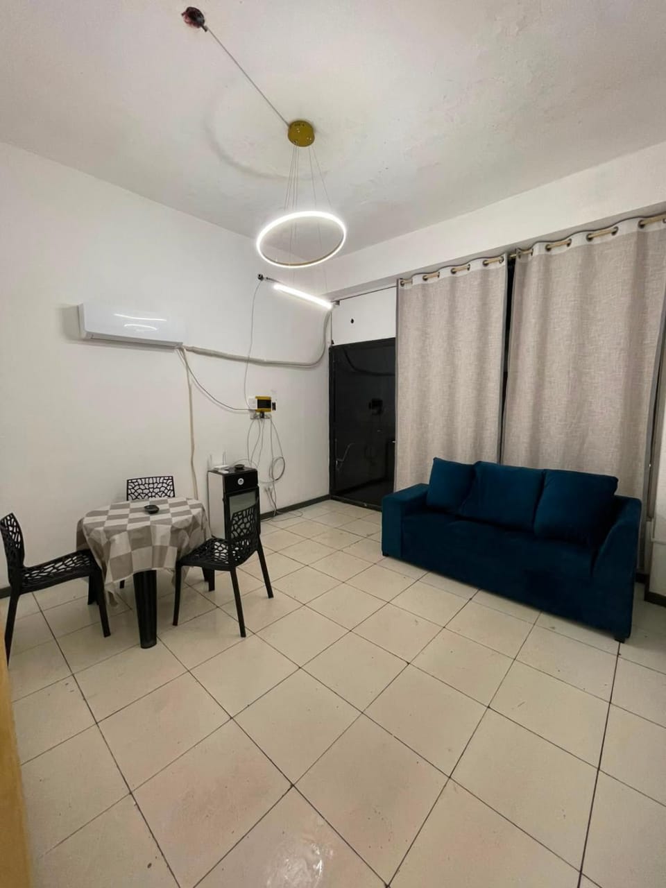 Living room, Seating area, Dining area, air conditioner