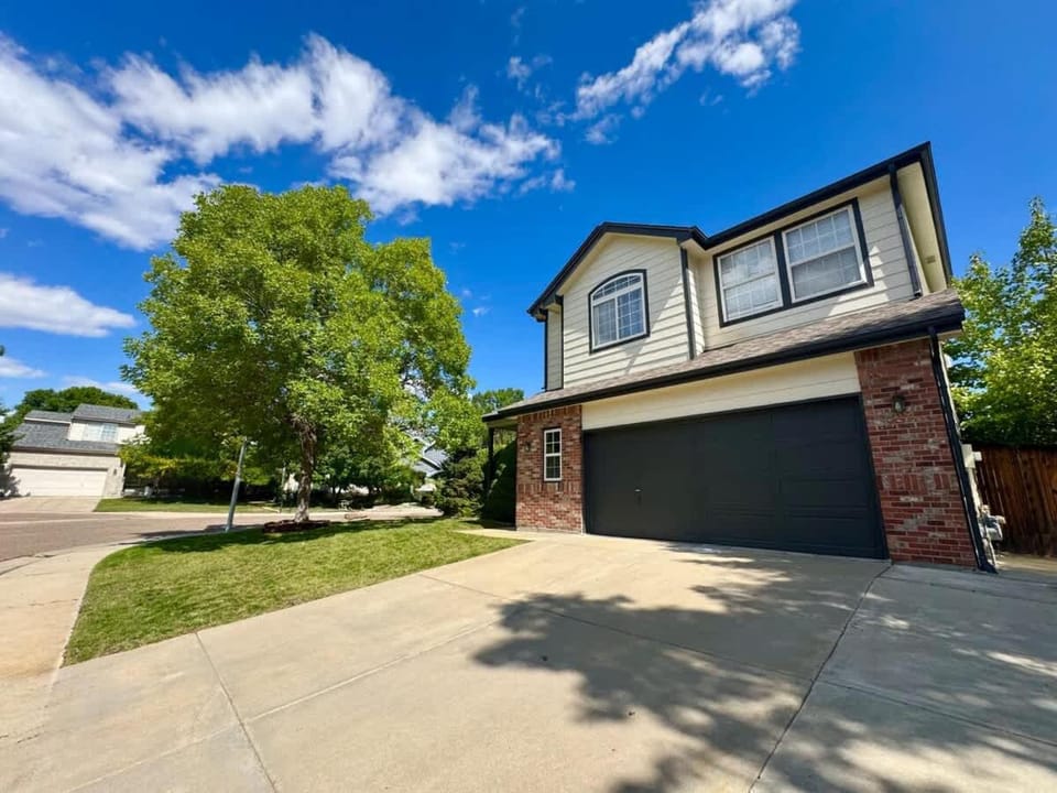 7BR-5bath-Near ScenicTrail-Easy Access to Downtown House in Northglenn