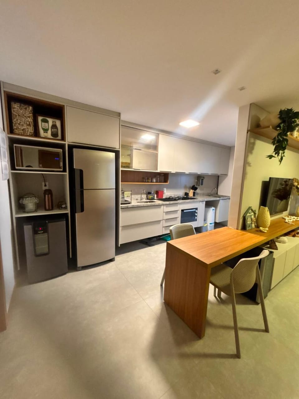 Kitchen or kitchenette, Dining area, microwave, oven, stove