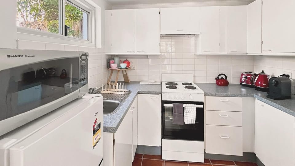 Balmoral Breeze - Duplex Garden Apartment by the Beach - EST11 Apartment in Sydney