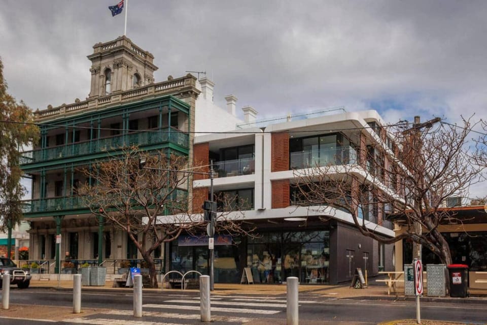 Ocean-View Apartment in Heart of Portarlington Apartment in Portarlington