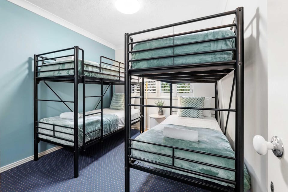 Turtle Beach Resort Family Fun Sleeps 8 Apartment in Mermaid Beach