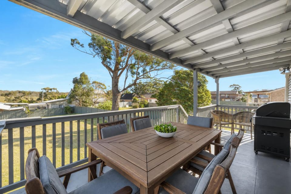 Beach Street Bungalow House in Vincentia