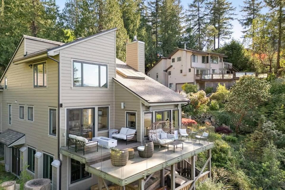 Ocean View Luxury Retreat in West Vancouver House in West Vancouver