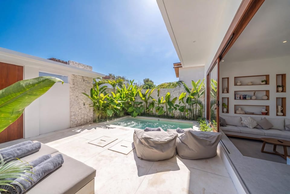 Zing - 3BR Stylish Uluwatu Villa, 7 Mins to Beach Villa in Bali