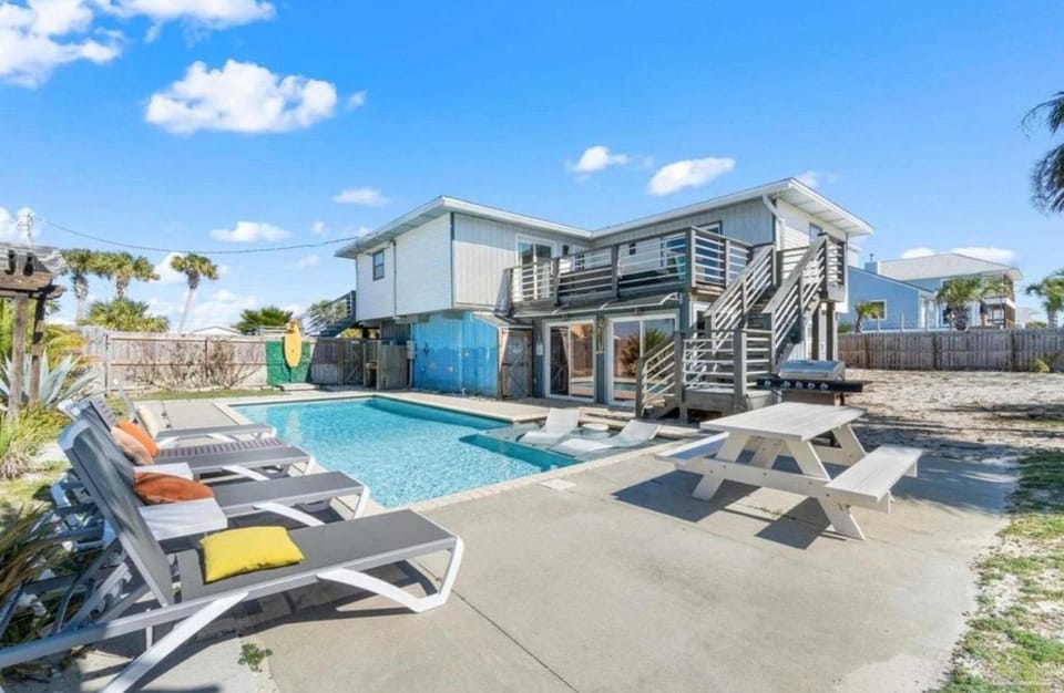 New HGTV Design 2 Game Rooms + Pool Pickleball House in Pensacola Beach