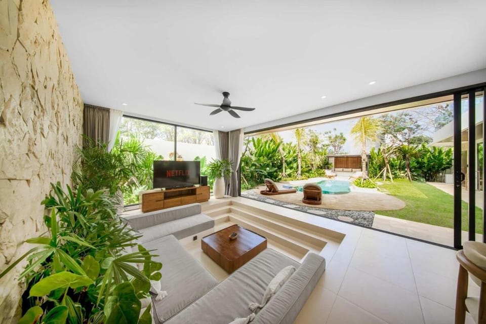 The Secret Palms - Spacious 4BR Villa in Balangan, Uluwatu Villa in Bali