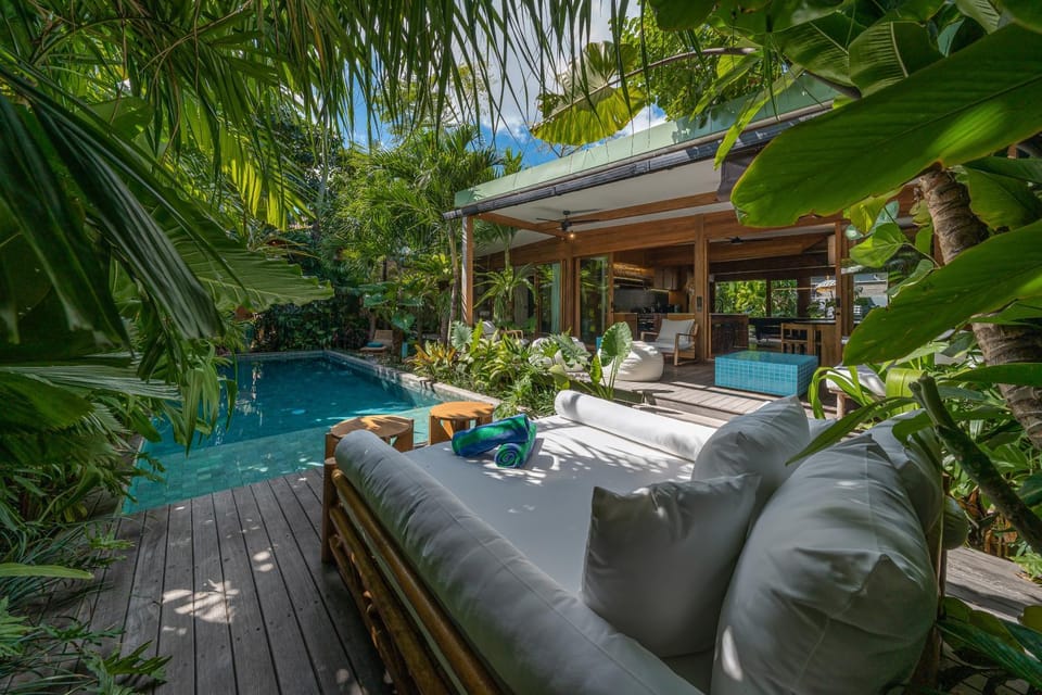 Bawa House - Lush 5BR Retreat 7 Min to Beach Villa in North Kuta