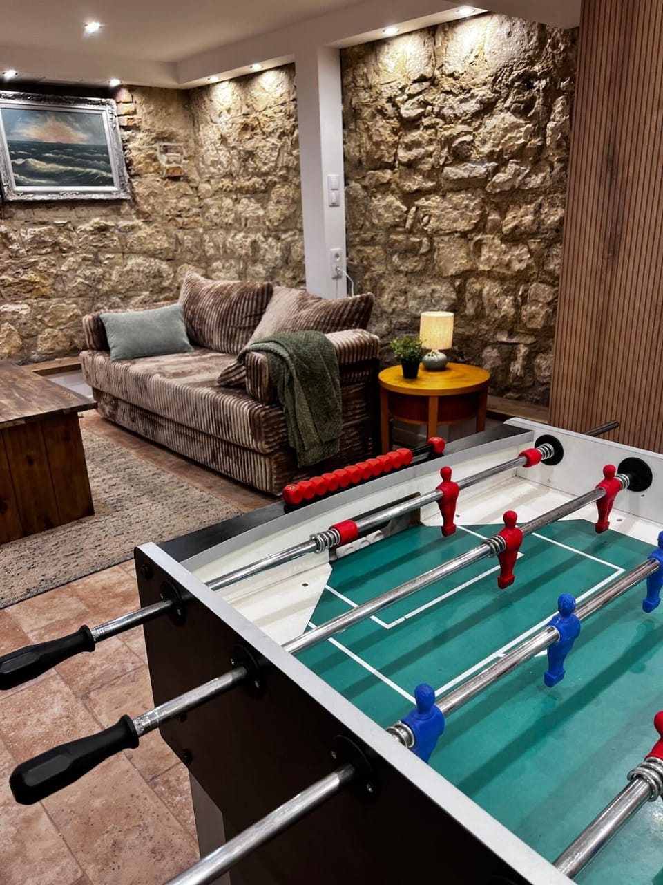 Game Room, Seating area