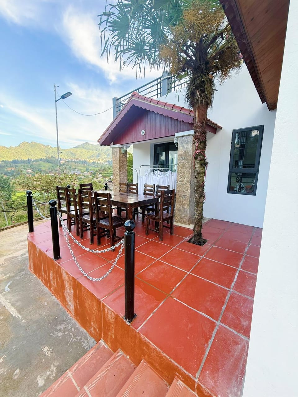 Property building, Patio, Garden, Balcony/Terrace, Dining area