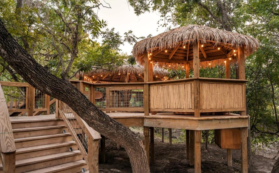 Family-Friendly Yurt with Hot-Tub near to the Medina River in Bandera, Texas Luxury tent in Bandera