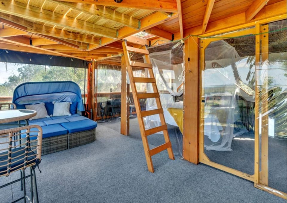 Epic Treehouse Escape with Multi-Level Deck & Hanging Bed in Cottonwood, Texas House in Cottonwood Shores