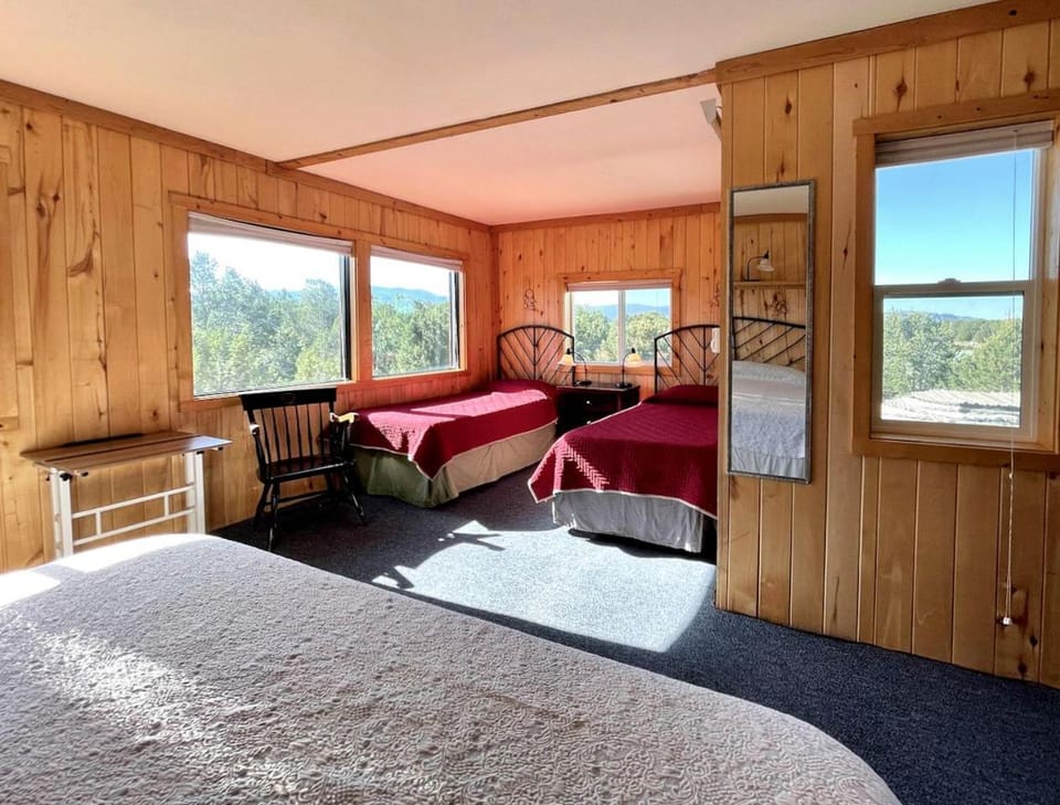Charming Cottage in Carson for Relaxing Escapes to Nature in New Mexico House in New Mexico