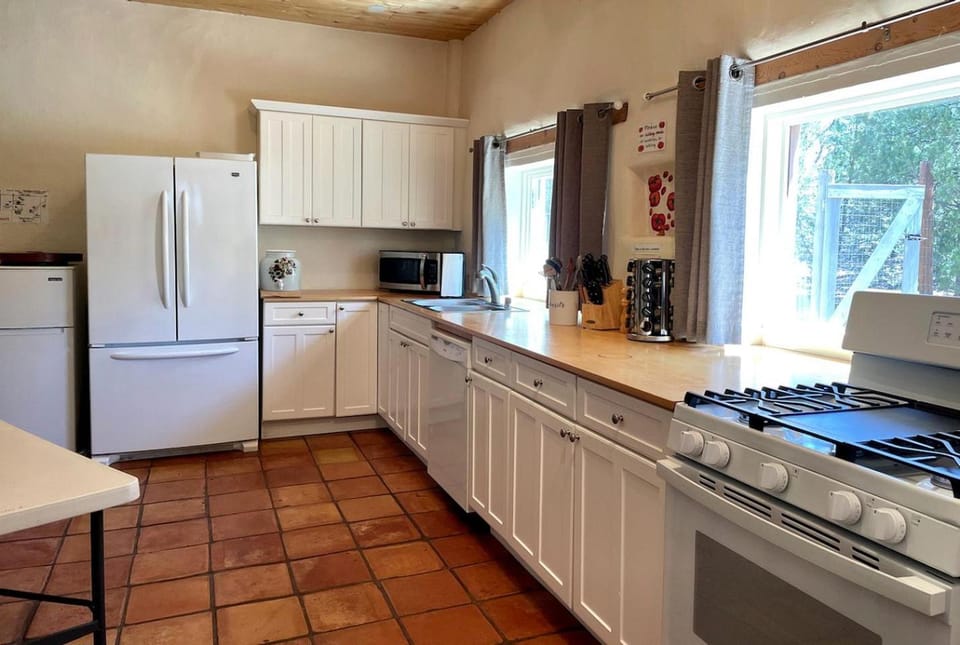 Charming Cottage in Carson for Relaxing Escapes to Nature in New Mexico House in New Mexico