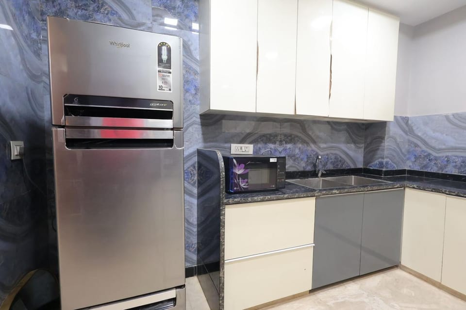 Luxury Aparatment -Golf Course Road-Corporate hub Apartment in Gurugram