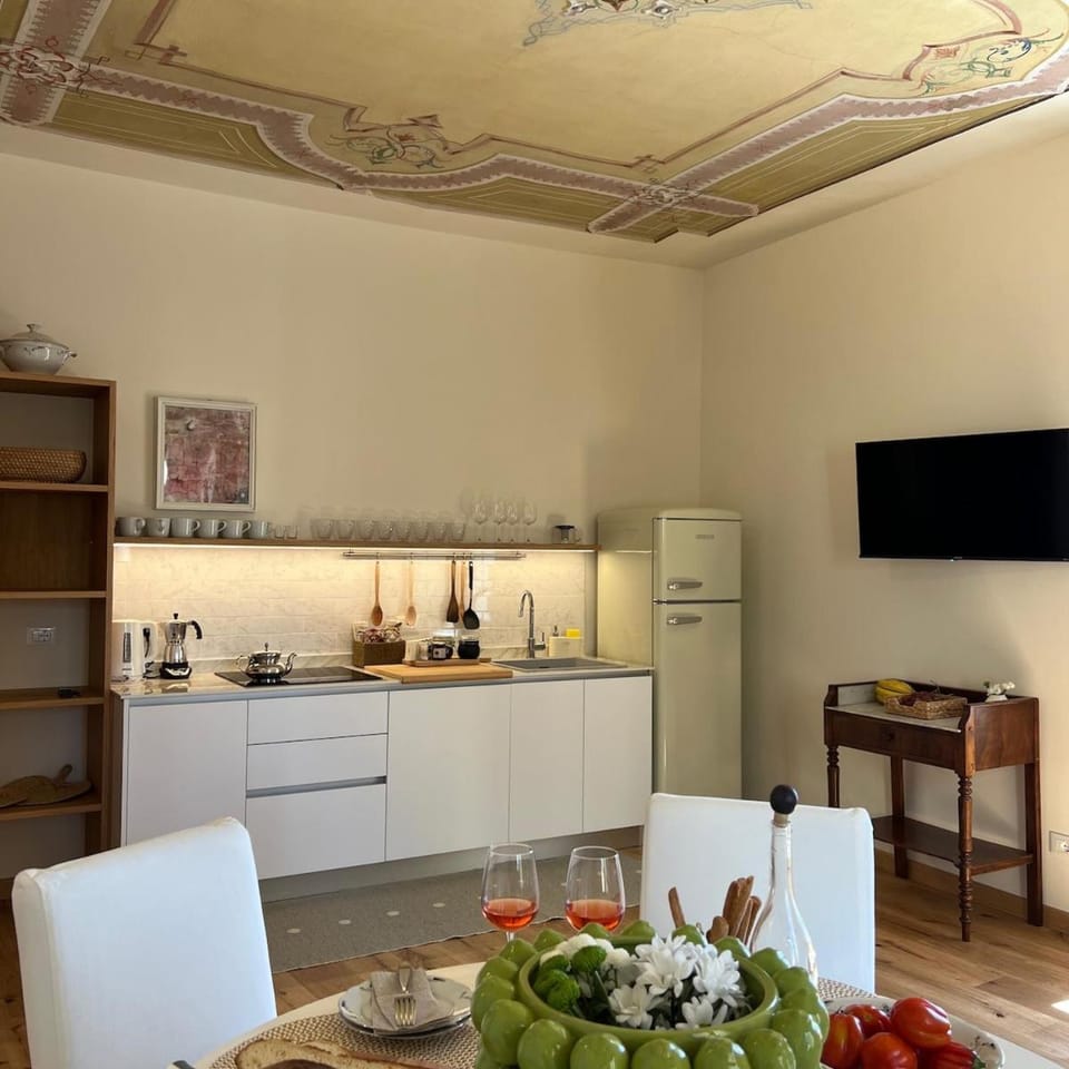 TV and multimedia, Kitchen or kitchenette