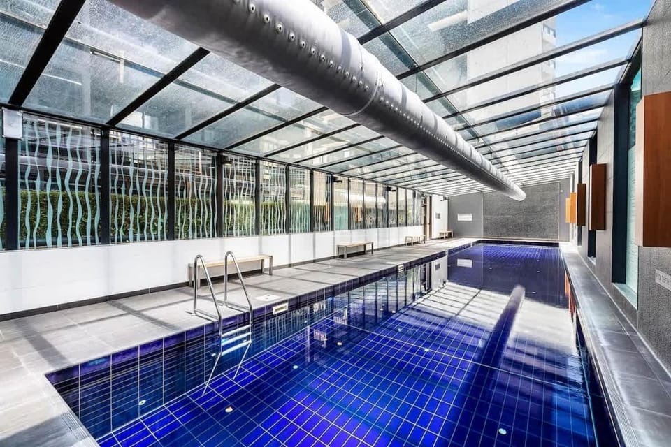 Hotel Style 2BR Condo City View with Pool Parking Apartment in Southbank