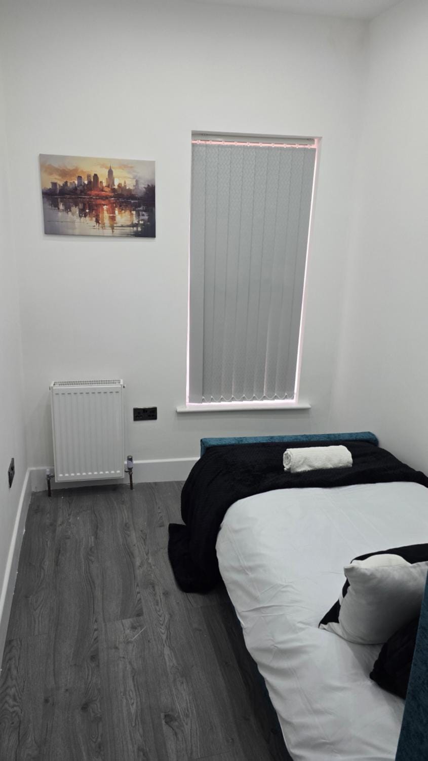 Spacious Single & Double rooms with private bathrooms in Stafford Bed and Breakfast in Stafford