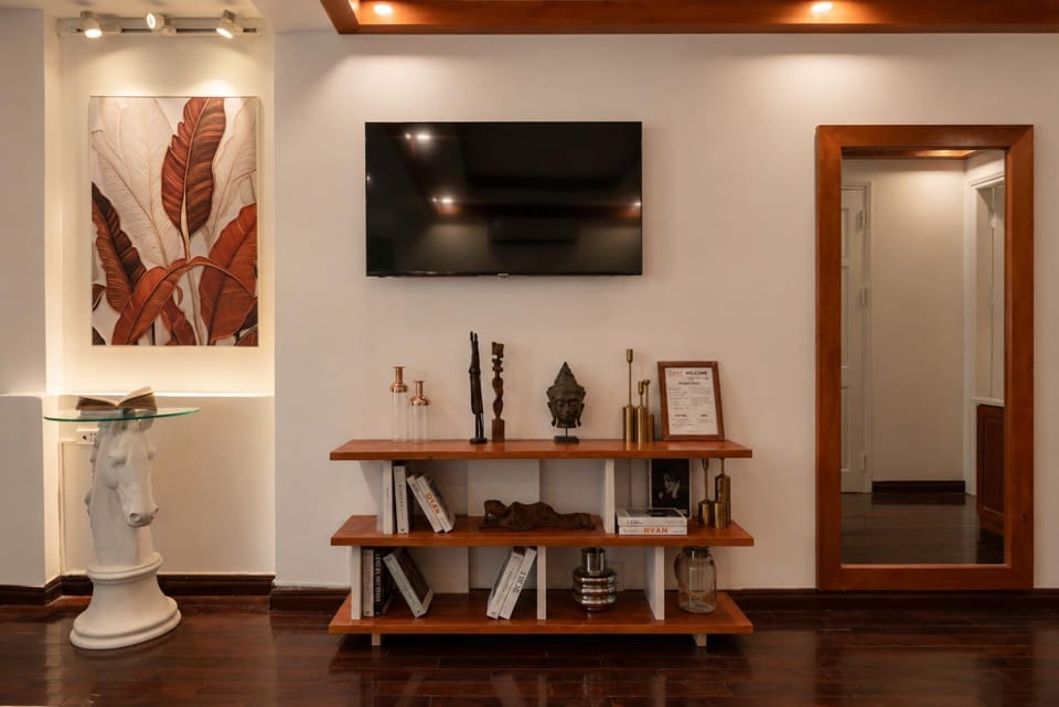 Antique Studio - French Quarter, Balcony&Free Laundry Apartment in Hanoi