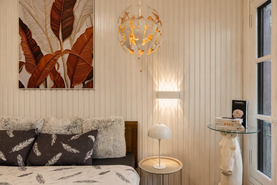 Antique Studio - French Quarter, Balcony&Free Laundry Apartment in Hanoi
