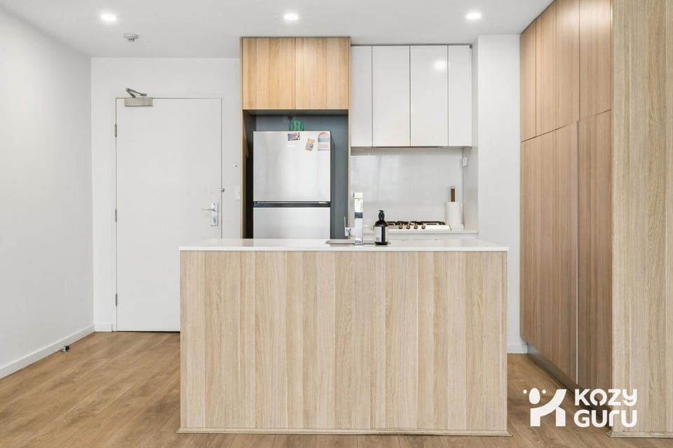 KozyGuru | Bankstown | Modern Retreat Near Station Apartment in Sydney