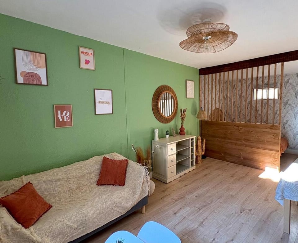Le Nid des Halles - Grand Studio Nîmes Apartment in Nimes