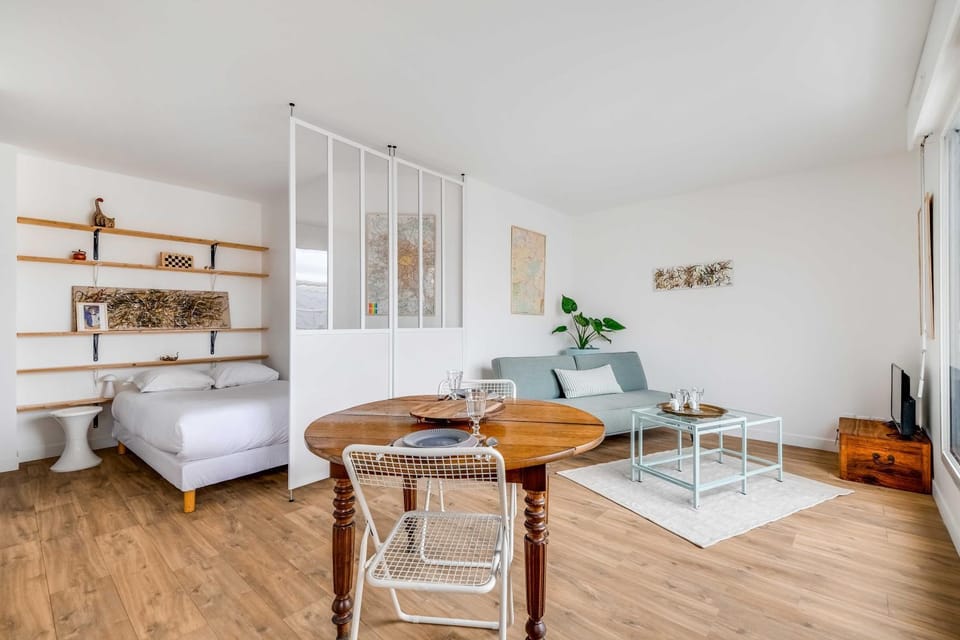 Living room, Dining area, Bedroom