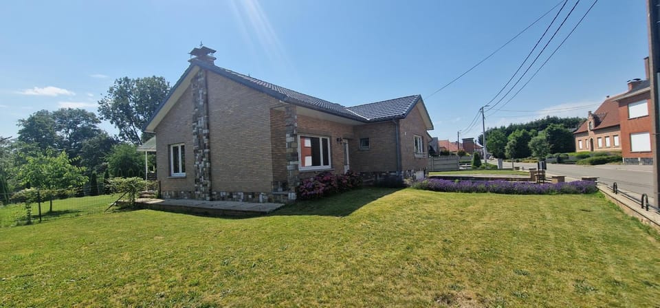 Property building, Spring, Day, Garden, Garden view