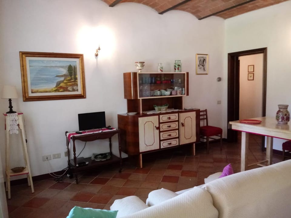 Agriturismo Sughericcio Farm Stay in Tuscany