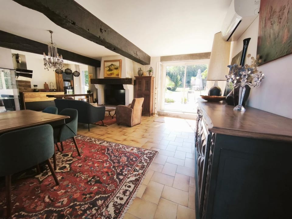 Property building, Living room