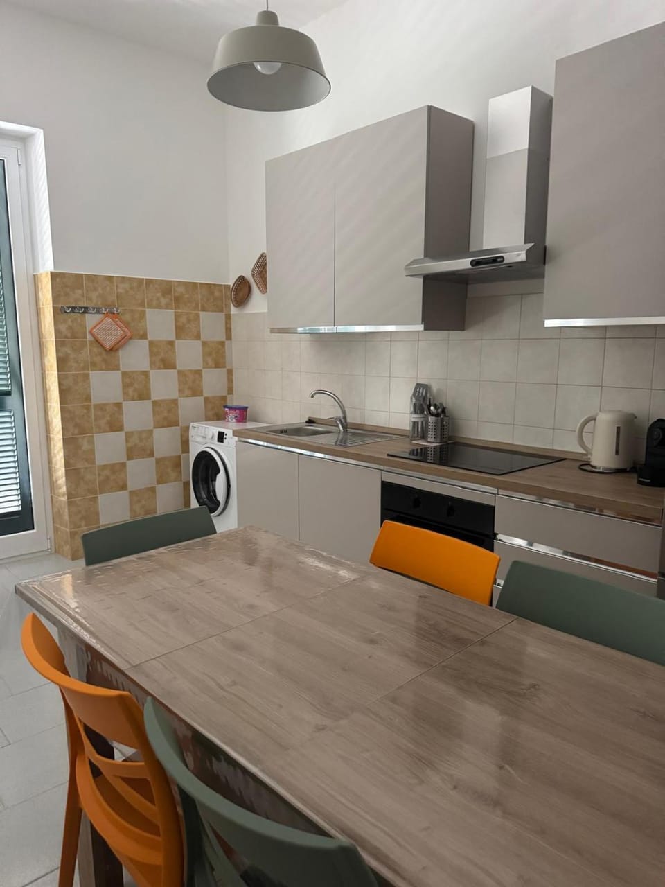 Kitchen or kitchenette, Dining area, dishwasher, stove