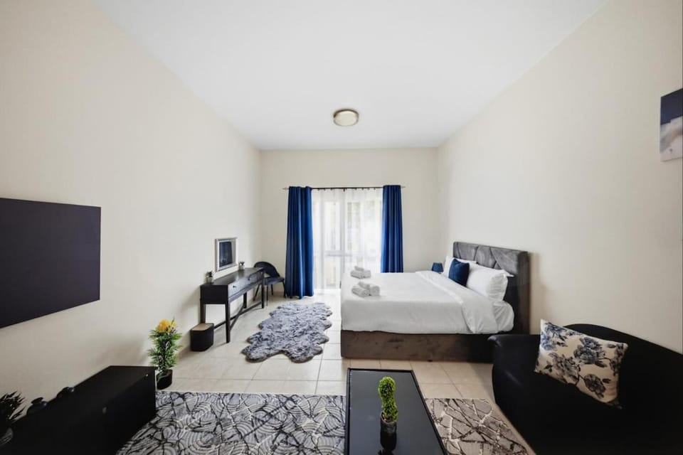 Bed, Living room, Photo of the whole room, Bedroom